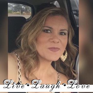 Meet your Posher, Vanessa reyes